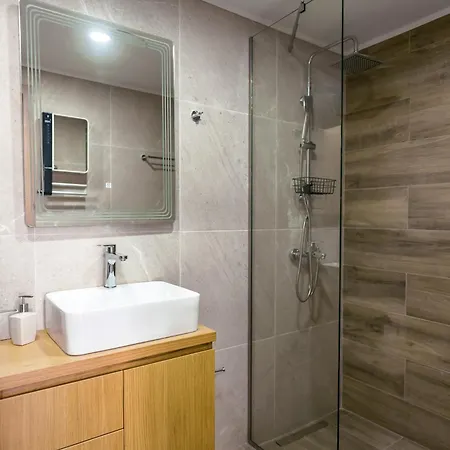 Kelaya Luxury Goúrnes